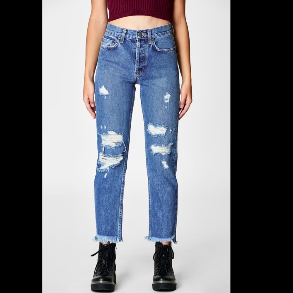 NWOT LF Carmar “Emilia” distressed jeans size 25